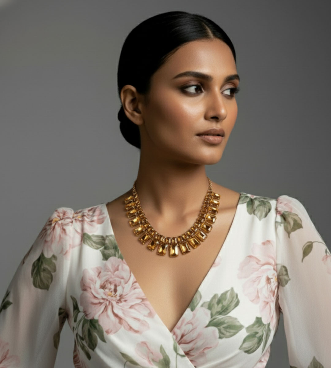 Exotica – Rhinestone Vintage Necklace - Image 5