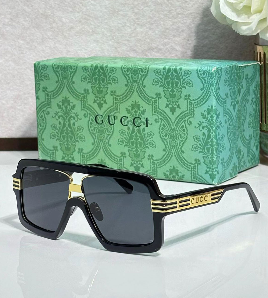 Black-Gold