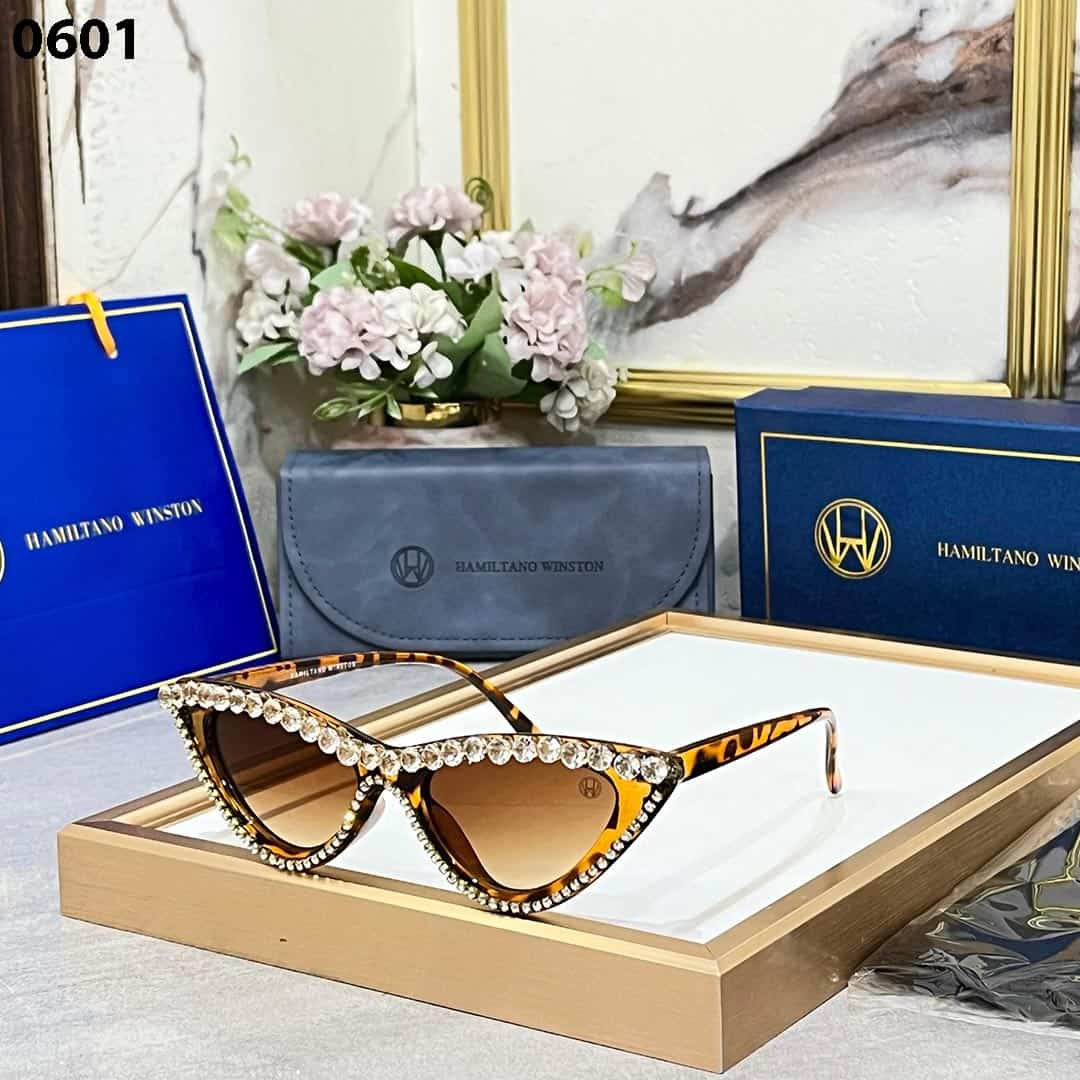 HAMILTANO WINSTON ORGINALS STUDDED CATSEYE WAYFARERS 0601