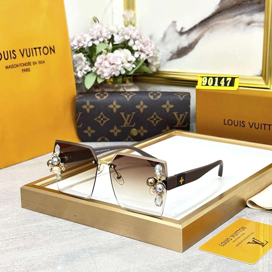 Alternative view of Luxury Designer Women 90147 Wayfarers