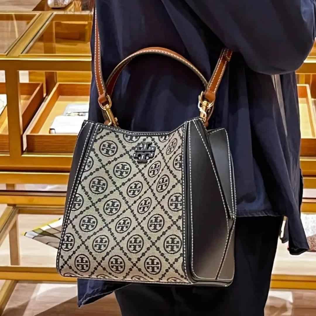 Alternative view of TORY BURCH MCGRAW BUCKET BAG