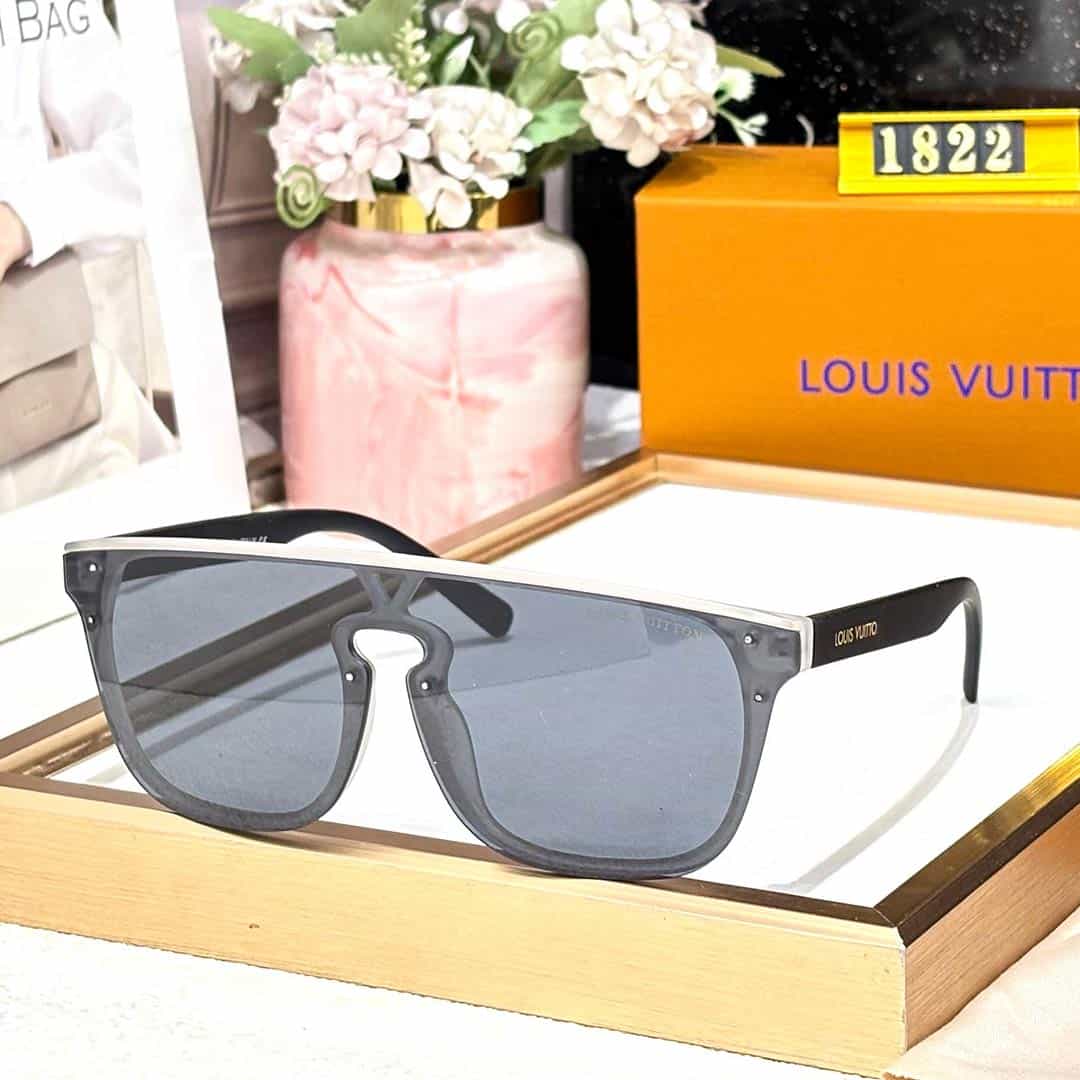 Alternative view of Luxury Designer Luxe 1822 Men Wayfarers