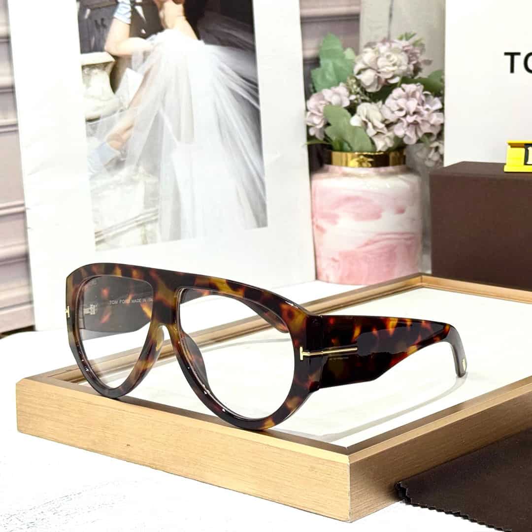 Brown-Leopard-Clear