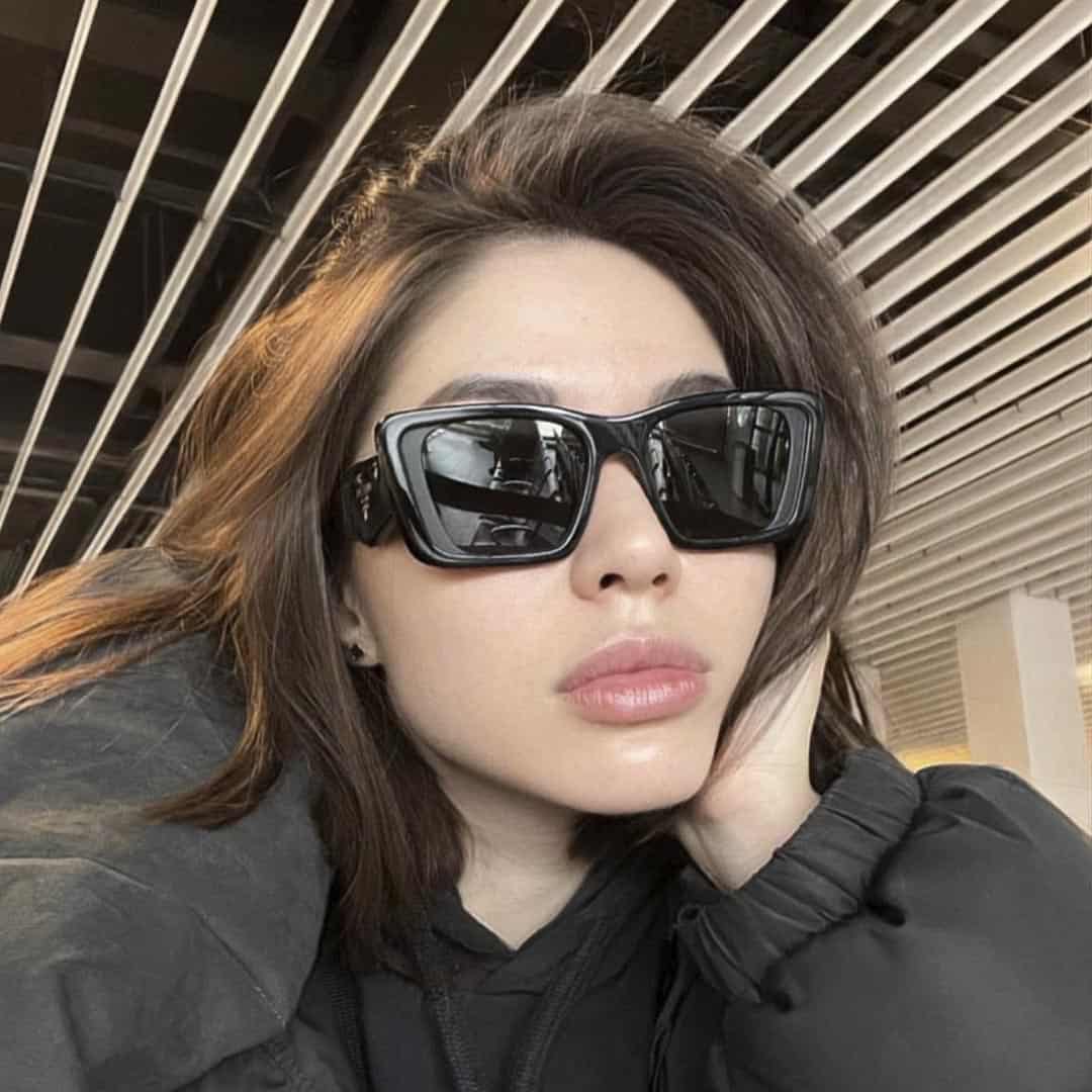 Full Black